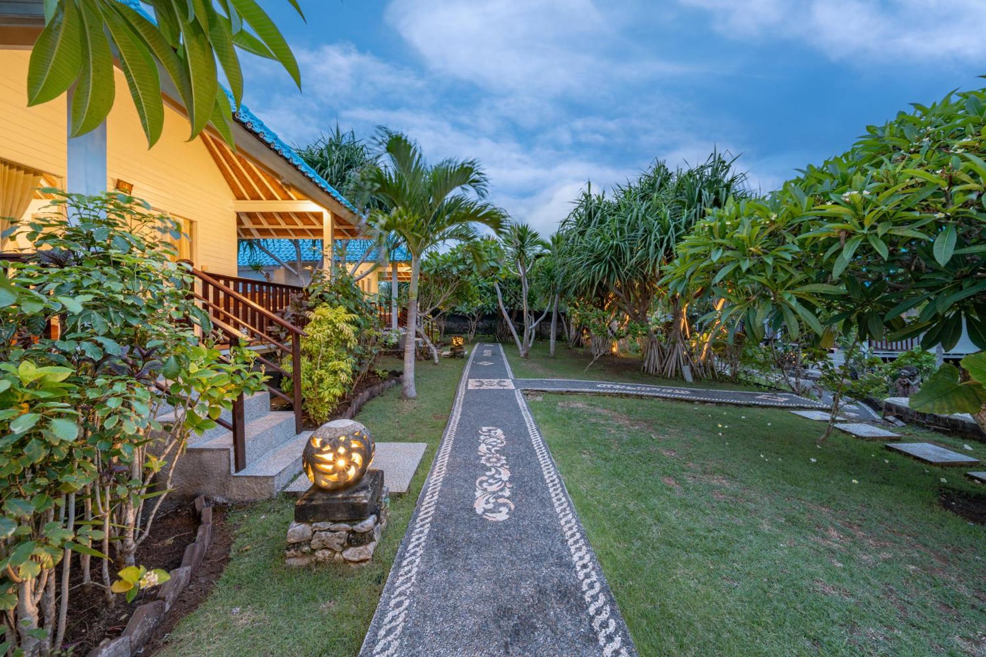 The Cubang Hut'S Lembongan Hotel Nusa Lembongan  Exterior photo